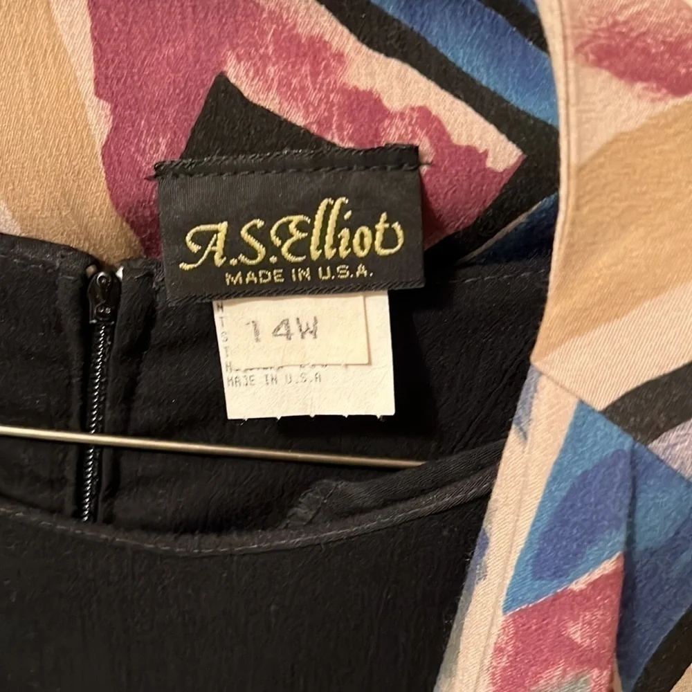 SLEEVELESS dress with Southwestern style jacket. Worn once. - Picture 4 of 6